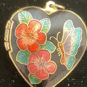 Cloisonné locket